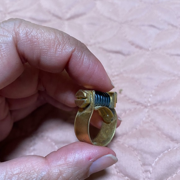 A unique spin on a ring! - Picture 5 of 11